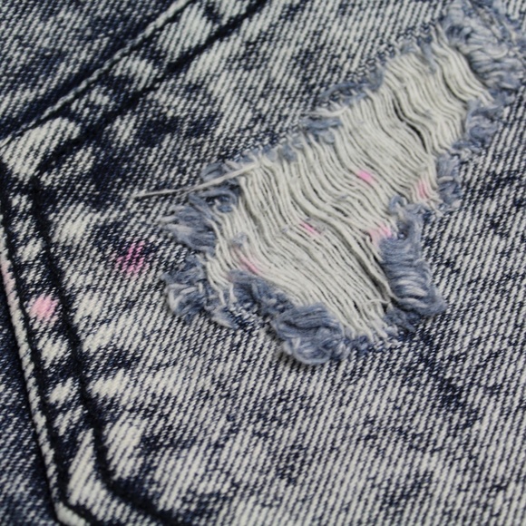 Acid Wash Jean Shorts Distressed - Picture 5 of 6